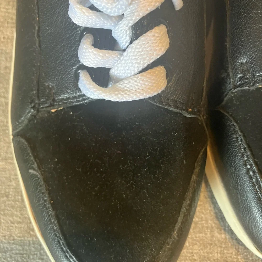 Naturalizer Black Tennis Shoes